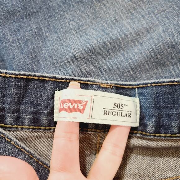 Levi's 505 Shorts, Size 20 REGULAR 30 Waist, PRE-OWNED - Picture 5 of 7